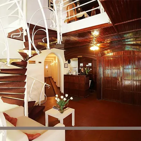 Fonix Отель Печ